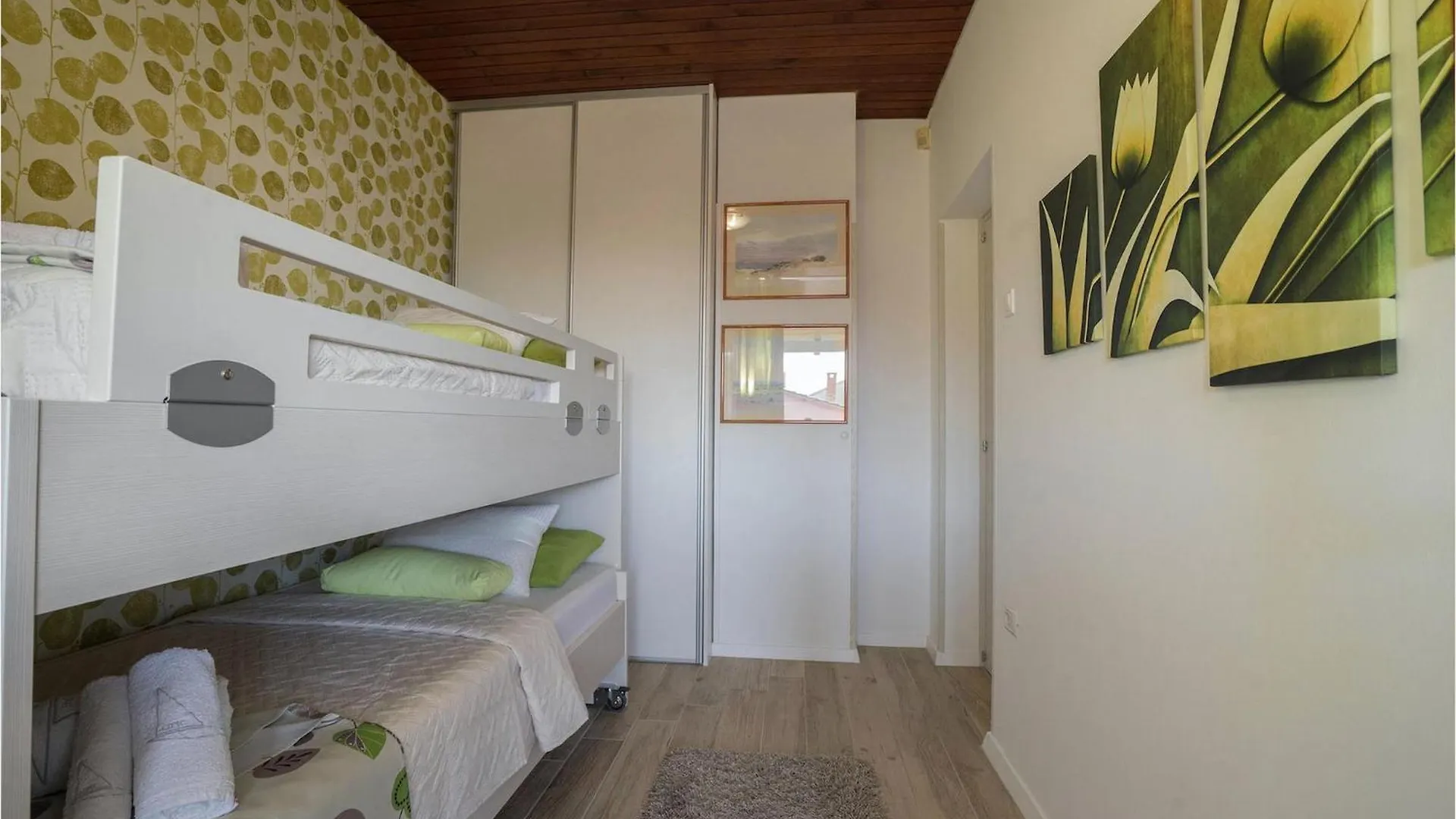 Villa Botanica Pula 0*,